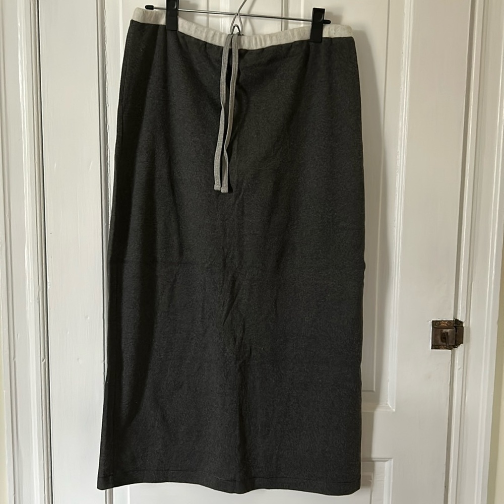 Tommy Hilfiger 100%  cotton skirt, large, never worn